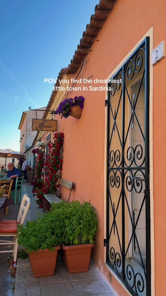 Post 9 by Abbey & Tijs | Travel Nomads on TikTok (video)