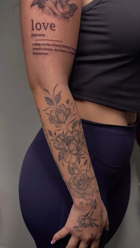 Post 1 by Aria Tattoo on TikTok (video)