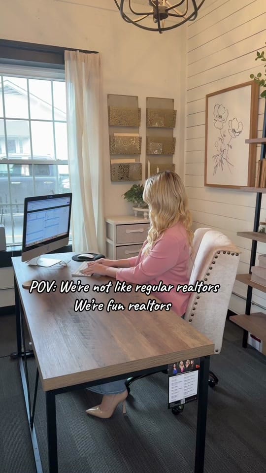 Post 2 by Lori Jarrett on TikTok (video)