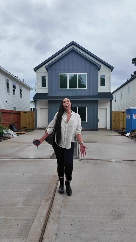 Post 1 by Nicole Handy, HTX Realtor on TikTok (video)