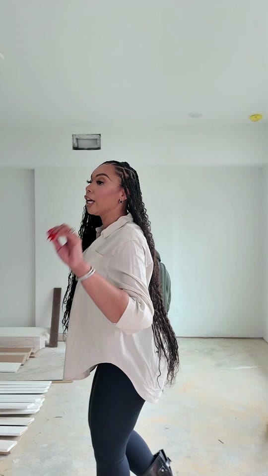 Post 4 by Nicole Handy, HTX Realtor on TikTok (video)