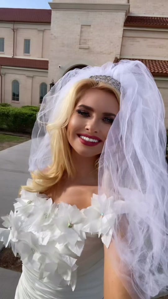 Post 8 by Sydney ✔️ on TikTok (video)