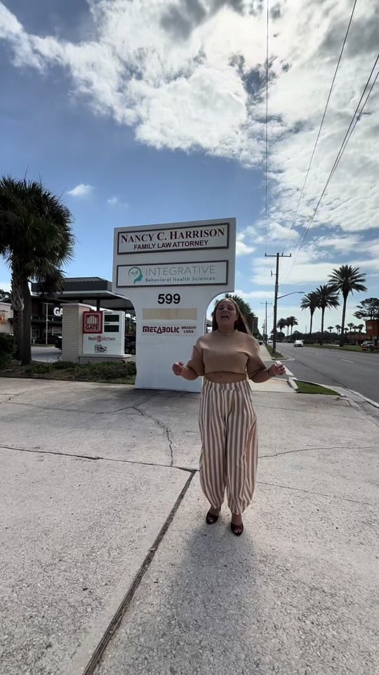 Post 2 by paumisales on TikTok (video)