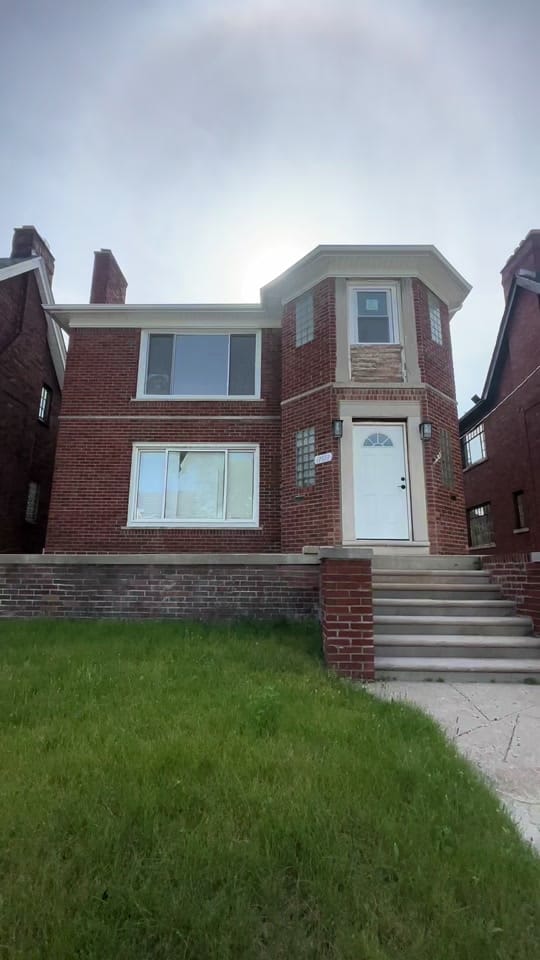 Post 7 by Michigan Real Estate on TikTok (video)