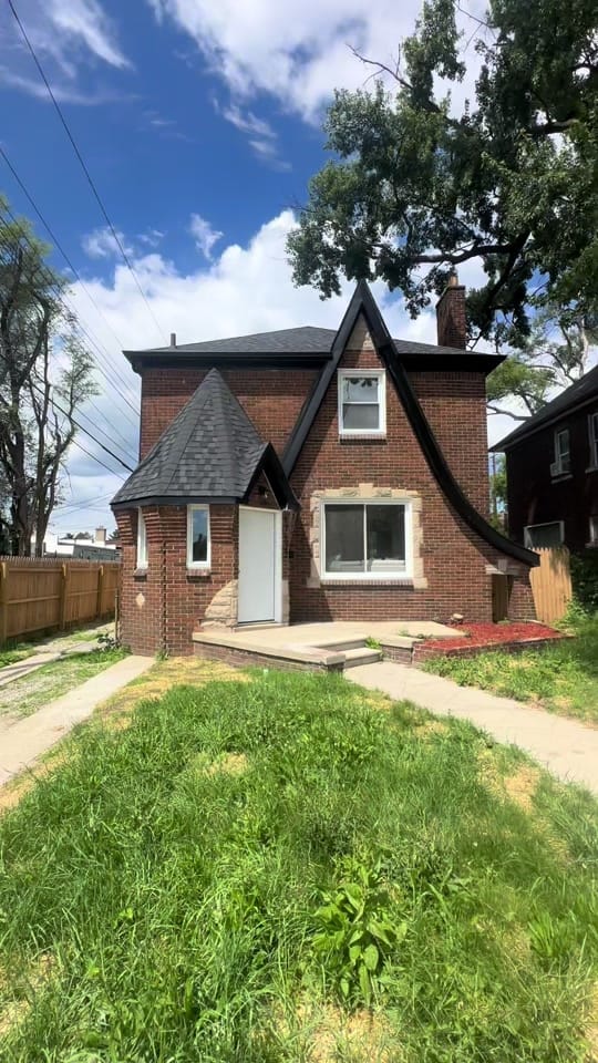 Post 2 by Michigan Real Estate on TikTok (video)