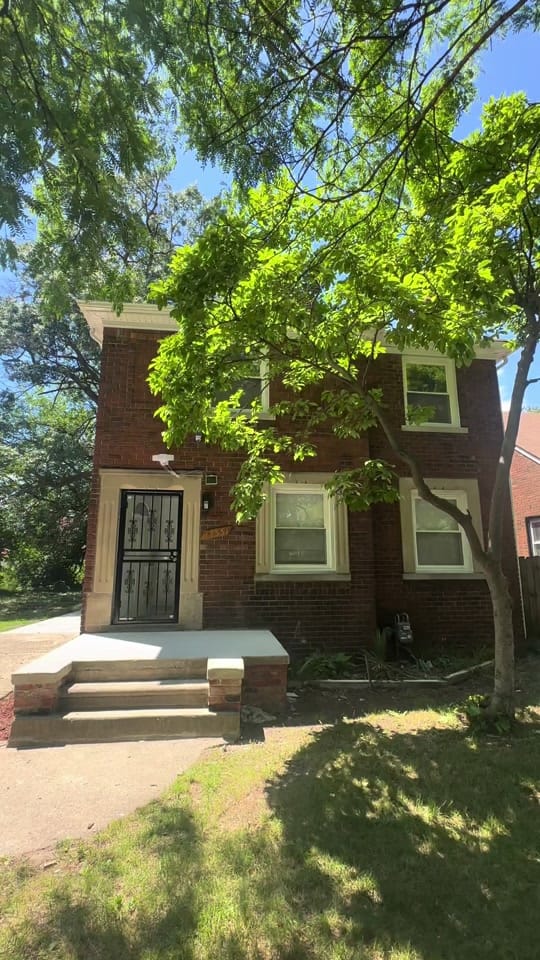 Post 5 by Michigan Real Estate on TikTok (video)