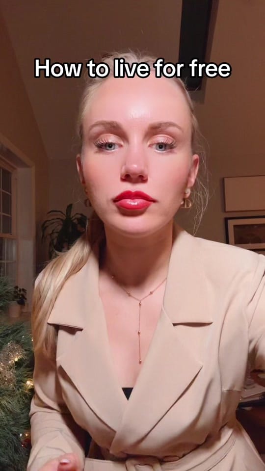 Post 5 by Nadiia Glavin on TikTok (video)