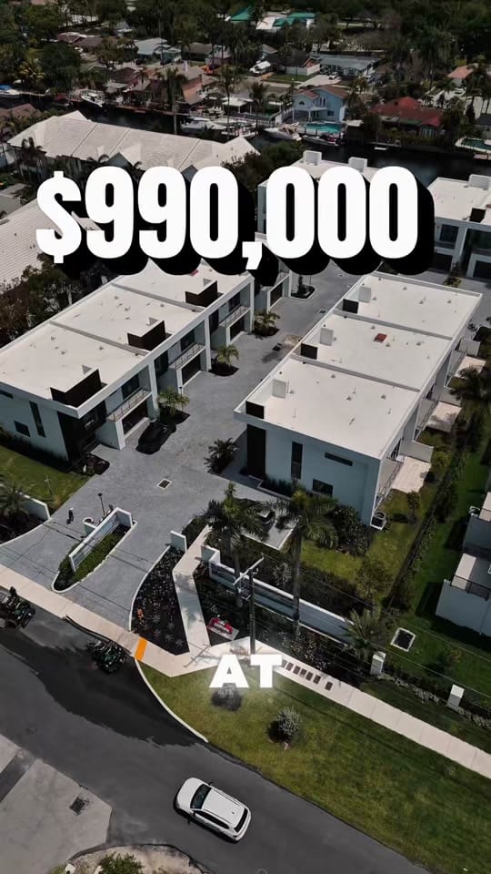 Post 4 by Jess Sonino | Miami Luxury RE on TikTok (video)