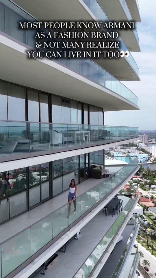Post 1 by Jess Sonino | Miami Luxury RE on TikTok (video)
