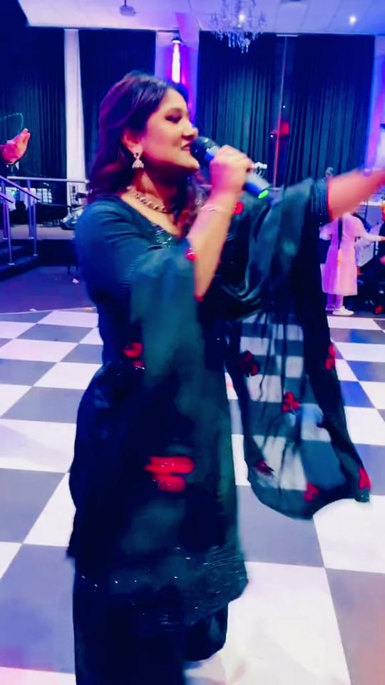 Post 5 by Sam Kaur Travel blogs on TikTok (video)