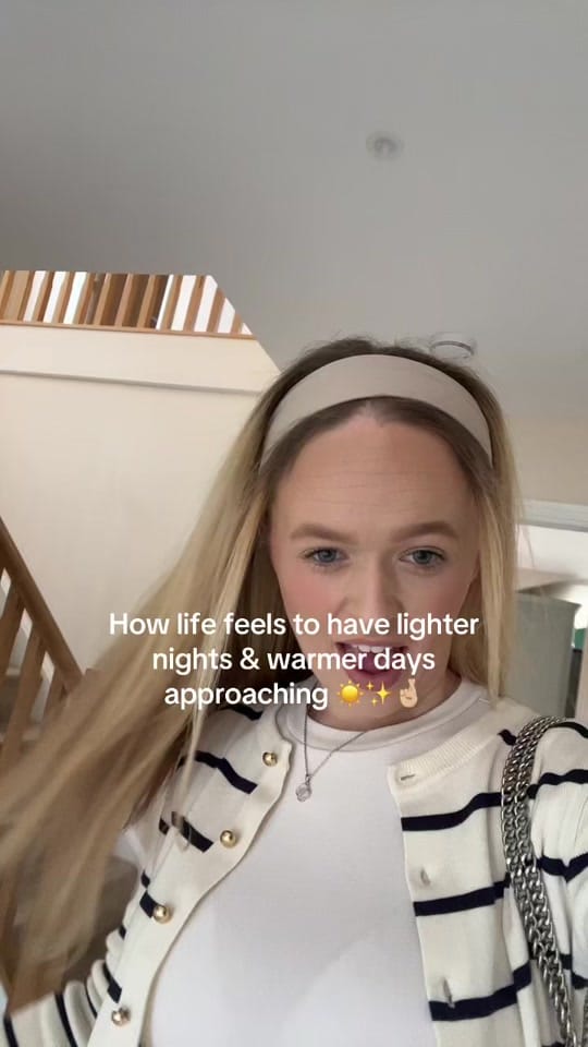 Post 3 by ELLIE OWEN 🫶🏻👙✈️🌊🍒 on TikTok (video)