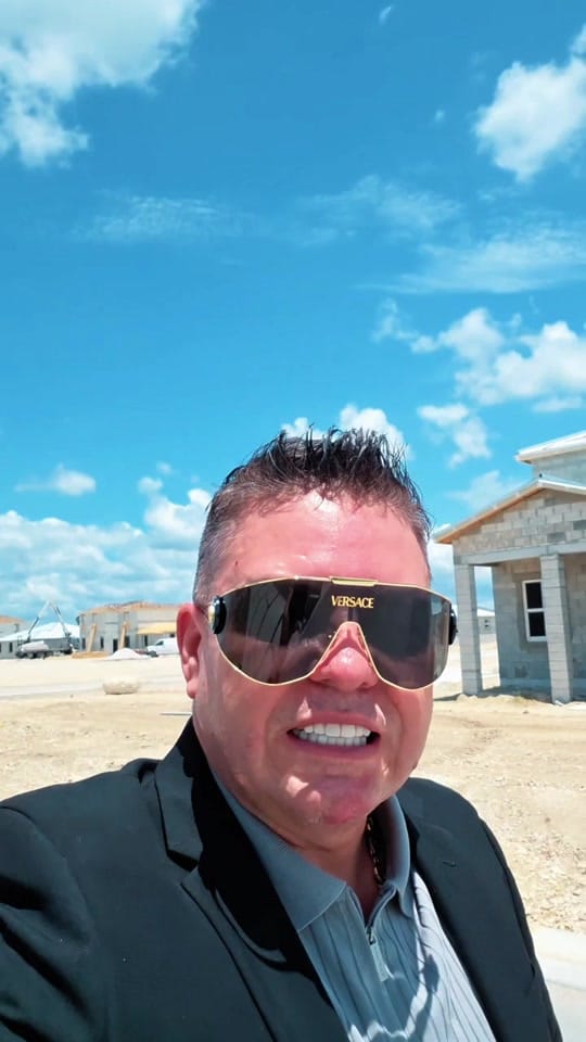 Post 3 by Andy Zamudio Real Estate Miami on TikTok (video)
