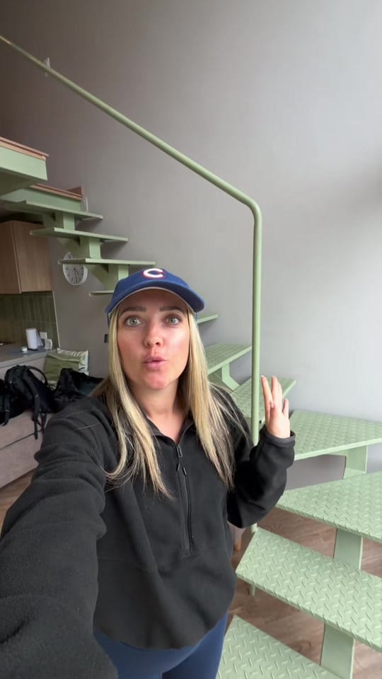 Post 8 by Ebonie Platfoot | Travel Vlogs on TikTok (video)