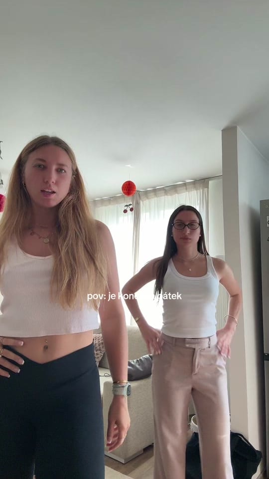 Post 4 by Sarah 🇨🇿🇺🇸🇦🇺 on TikTok (video)