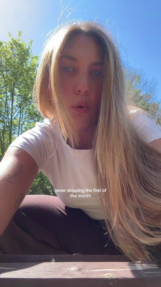 Post 6 by Sarah 🇨🇿🇺🇸🇦🇺 on TikTok (video)