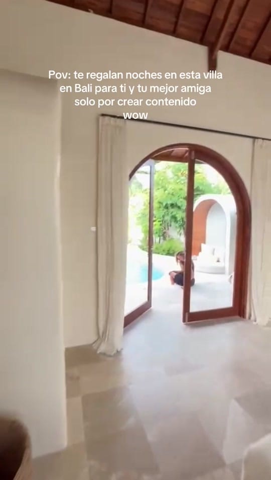 Post 10 by valeria 🦋 on TikTok (video)