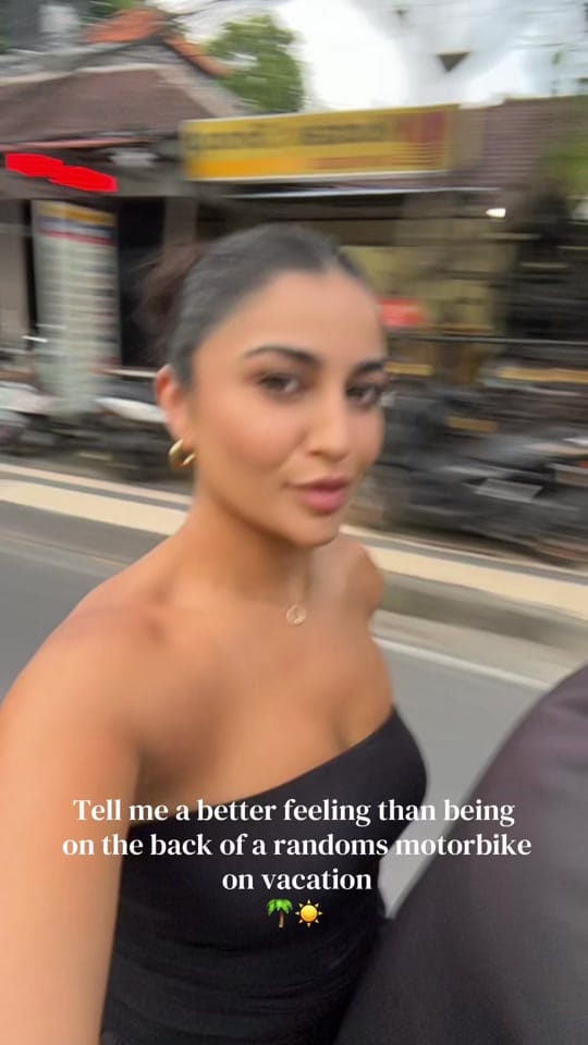 Post 3 by Hennakhan12 on TikTok (video)