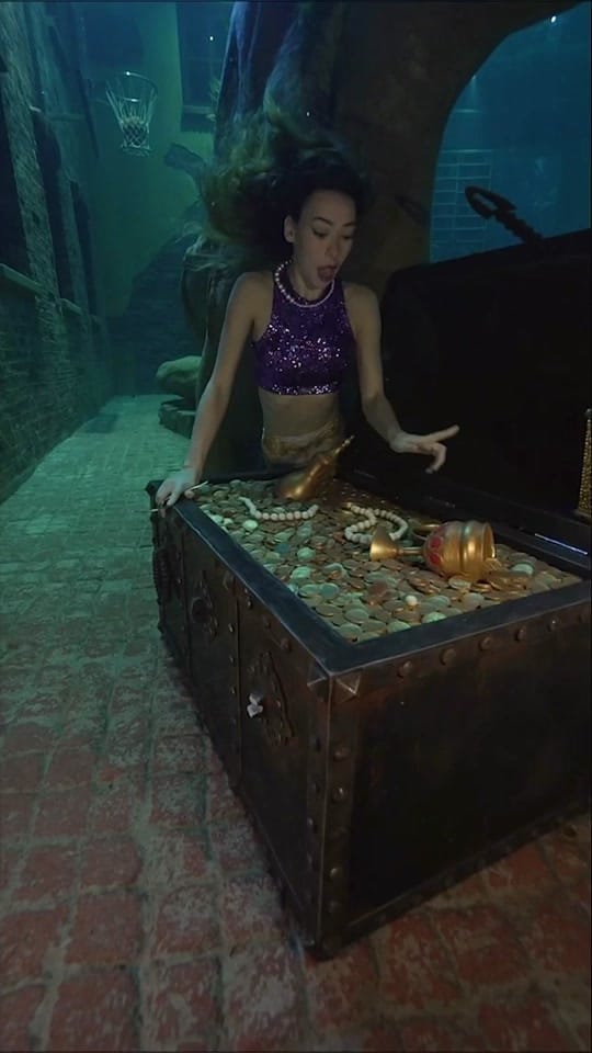 Post 8 by jessicagracewhalen on TikTok (video)