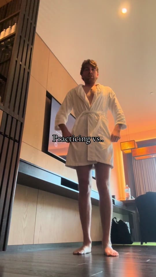 Post 2 by Sydney Weiss on TikTok (video)