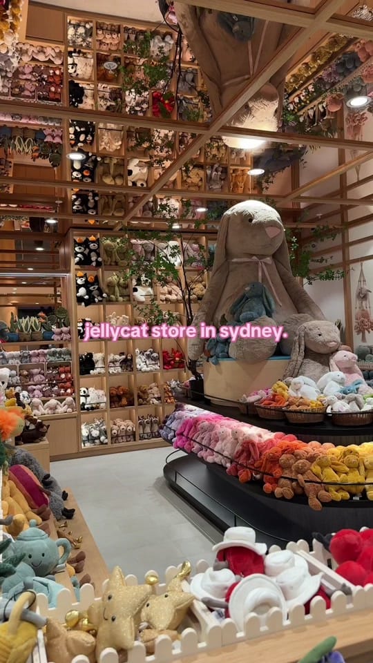 Post 10 by chels_eatravel🥢 on TikTok (video)