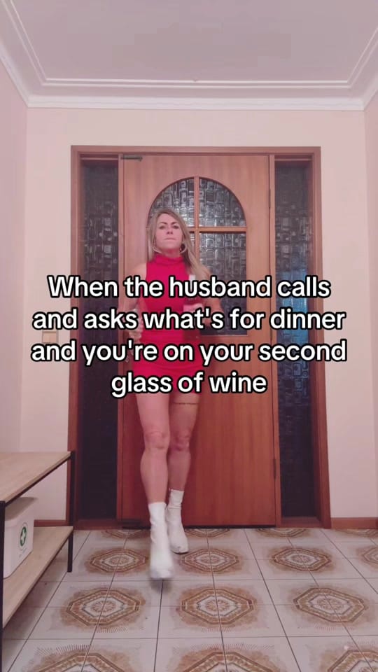 Post 6 by Dave & Danni on TikTok (video)