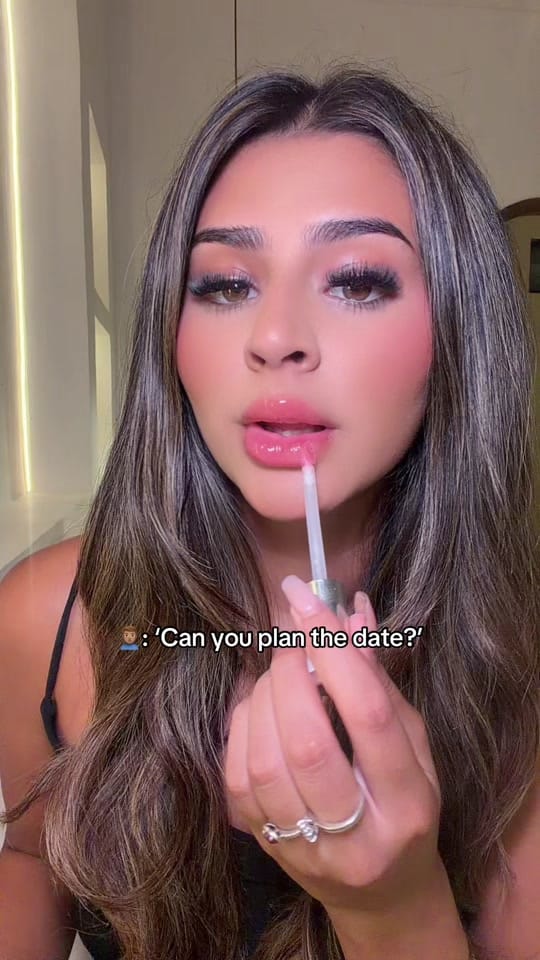 Post 6 by Sana K🦄 Online Business Coach on TikTok (video)