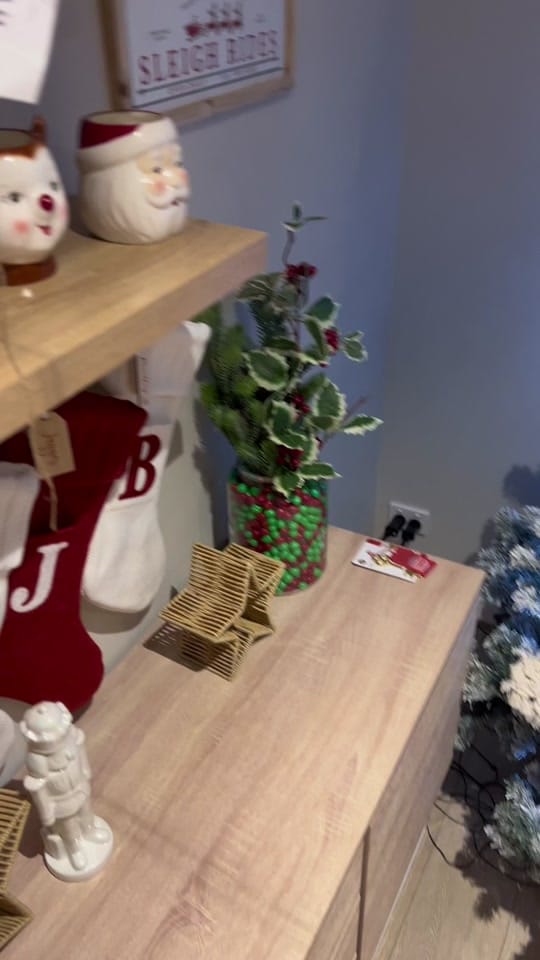 Post 10 by Sarah Gordon on TikTok (video)