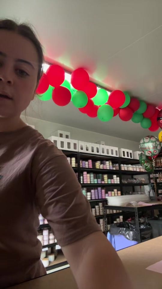 Post 3 by candlesbymadi backup on TikTok (video)
