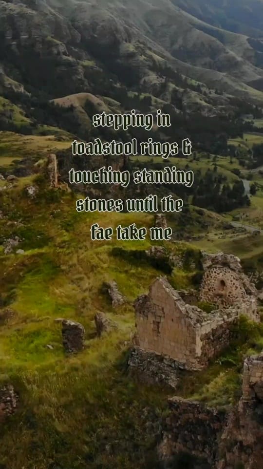 Post 10 by Yiska Designs on TikTok (video)