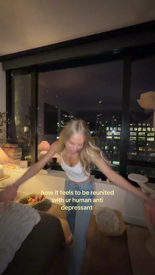 Post 9 by Sydney Schiffer on TikTok (video)