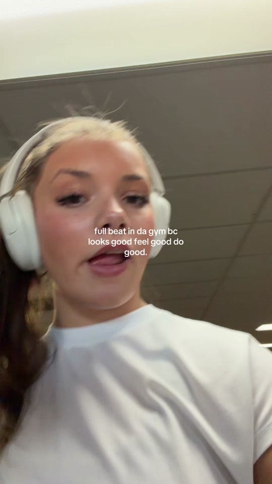 Post 5 by S Y D N E Y on TikTok (video)