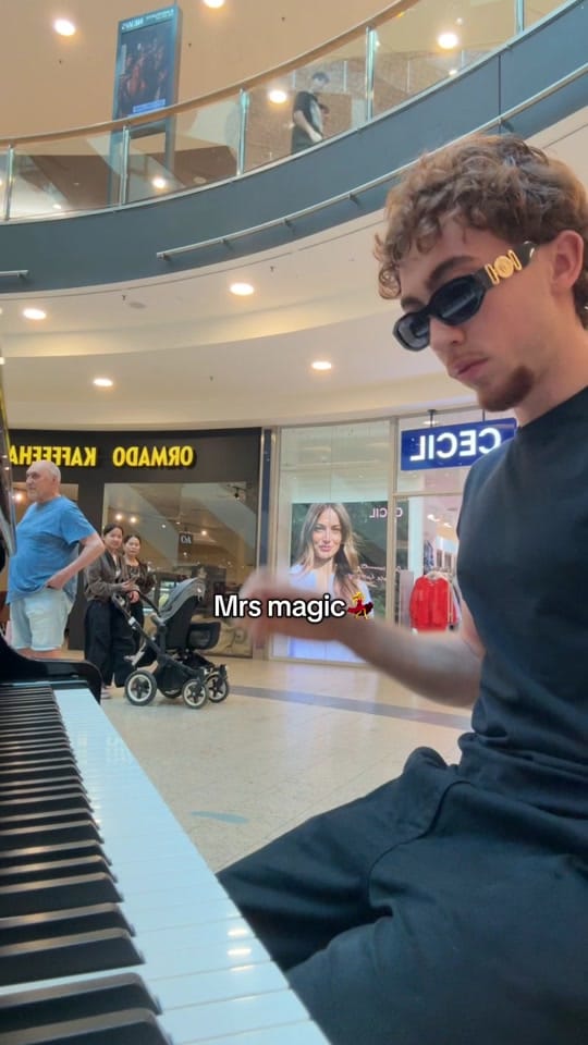 Post 3 by umutpiano on TikTok (video)