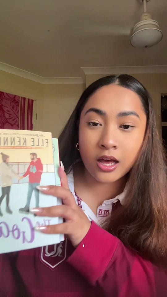 Post 1 by lianamarsters on TikTok (video)