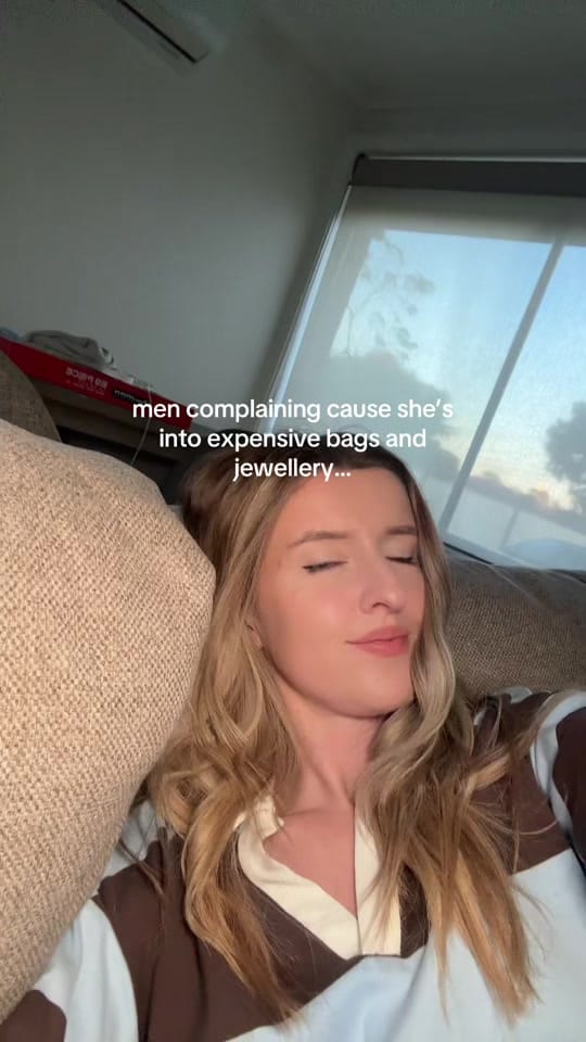 Post 6 by Ivana Gigovic on TikTok (video)