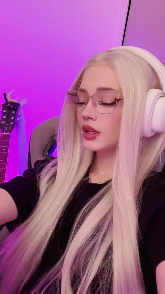Post 2 by Lavender Lilly💫 on TikTok (video)