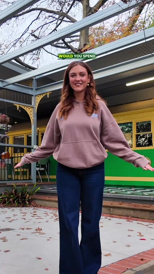 Post 6 by Molly Thompson🦋 on TikTok (video)