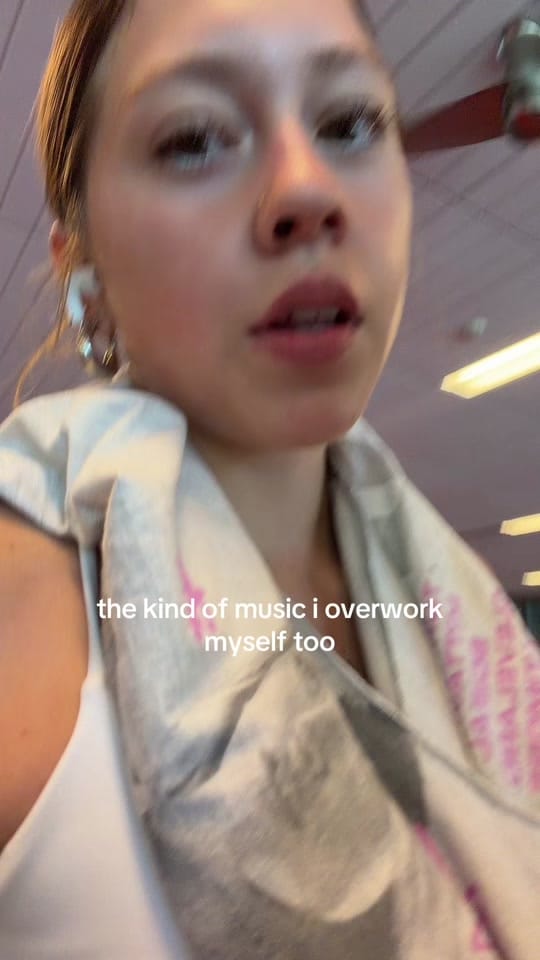 Post 3 by SYDNEY | FITNESS | LIFESTYLE | on TikTok (video)