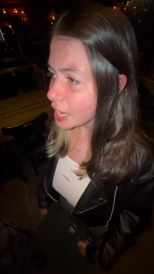 Post 6 by Lua | Bióloga on TikTok (video)