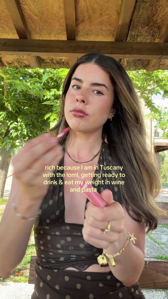 Post 1 by Georgia on TikTok (video)