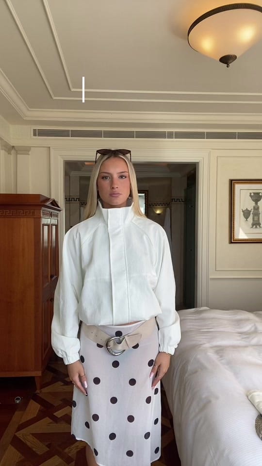 Post 3 by bella drag on TikTok (video)