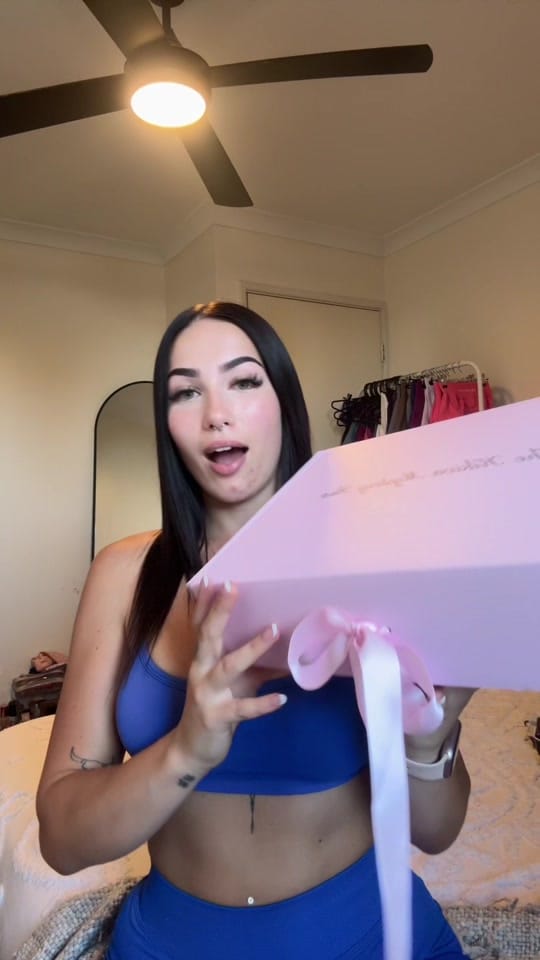 Post 3 by Abbeymanolini on TikTok (video)