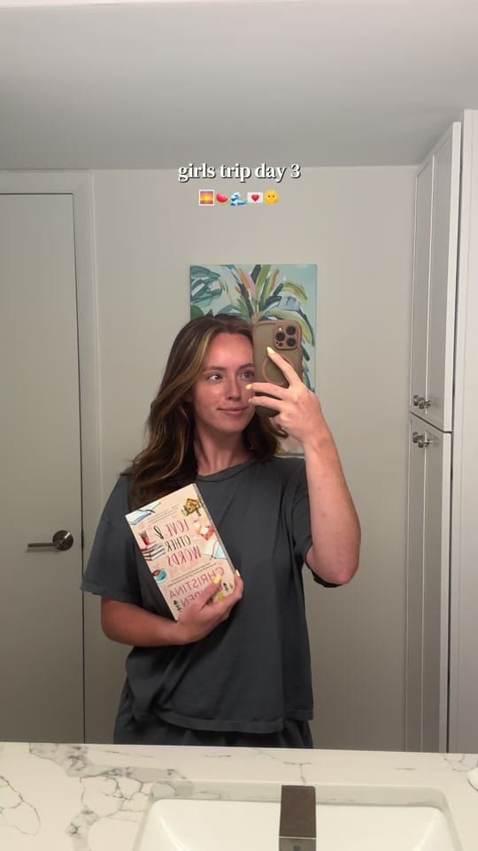 Post 2 by Sydney Rhea 💌✨ on TikTok (video)