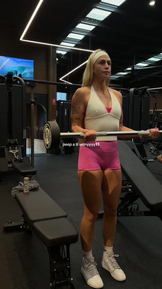 Post 2 by Kenzie Greaves on TikTok (video)