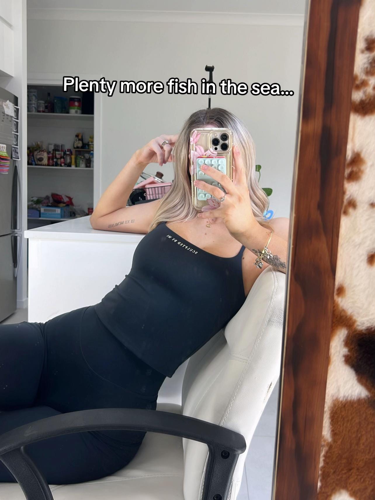 Post 1 by Ellie Parish on TikTok (video)
