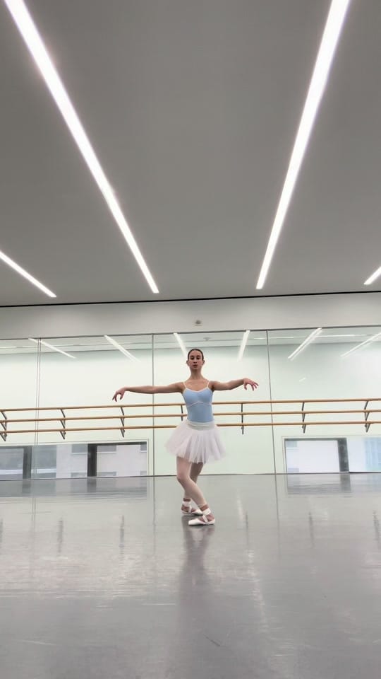Post 4 by Ballet 🩰🤍 on TikTok (video)