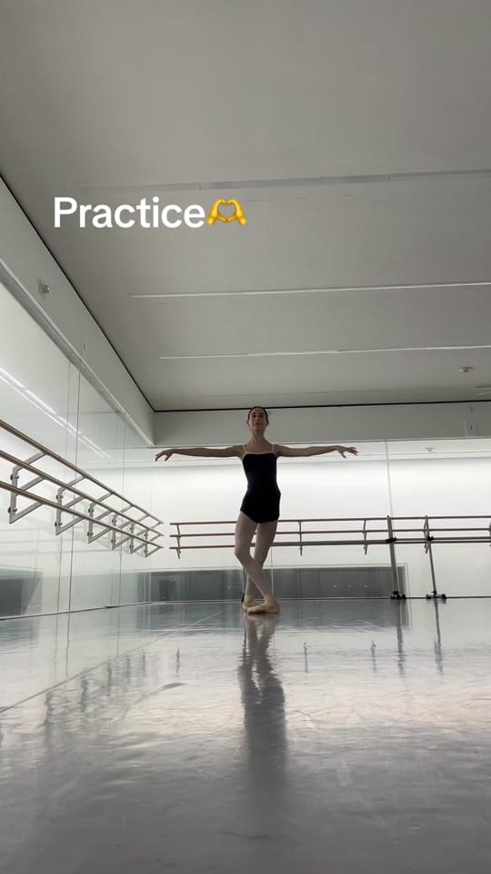 Post 8 by Ballet 🩰🤍 on TikTok (video)