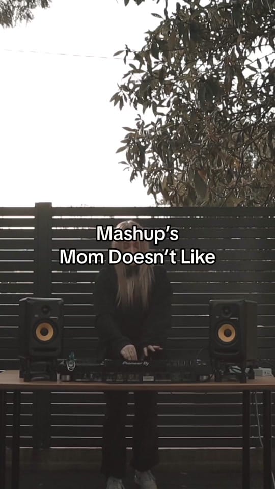Post 8 by Gemunji on TikTok (video)