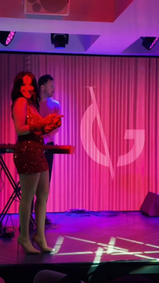 Post 7 by Lauren Greco on TikTok (video)