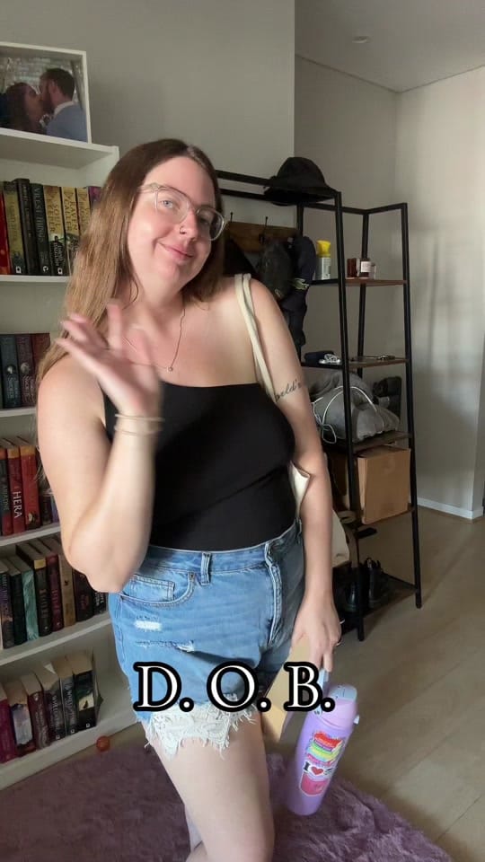Post 3 by meredith grace | booktok 📖🐉 on TikTok (video)