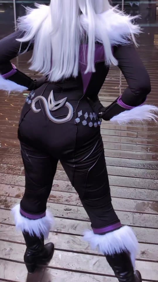 Post 4 by kaylajeancosplay on TikTok (video)